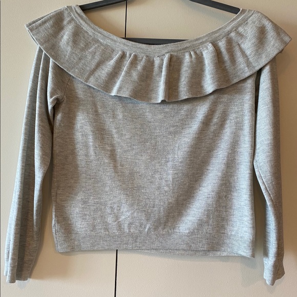 🌸2 for $30🌸 Off-the-shoulder jumper - Picture 3 of 6